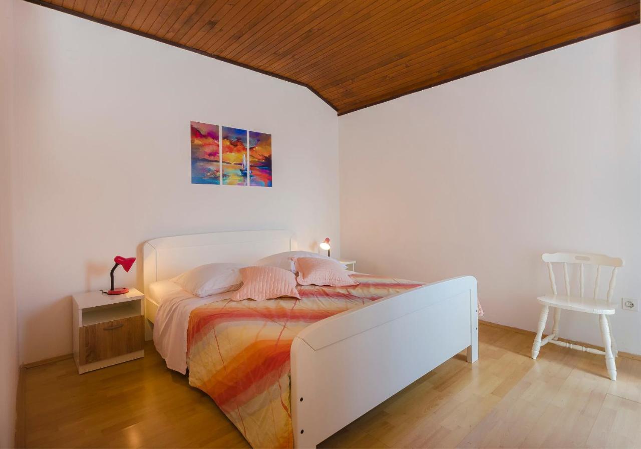 Apartment And Rooms Ema Vodice Eksteriør billede