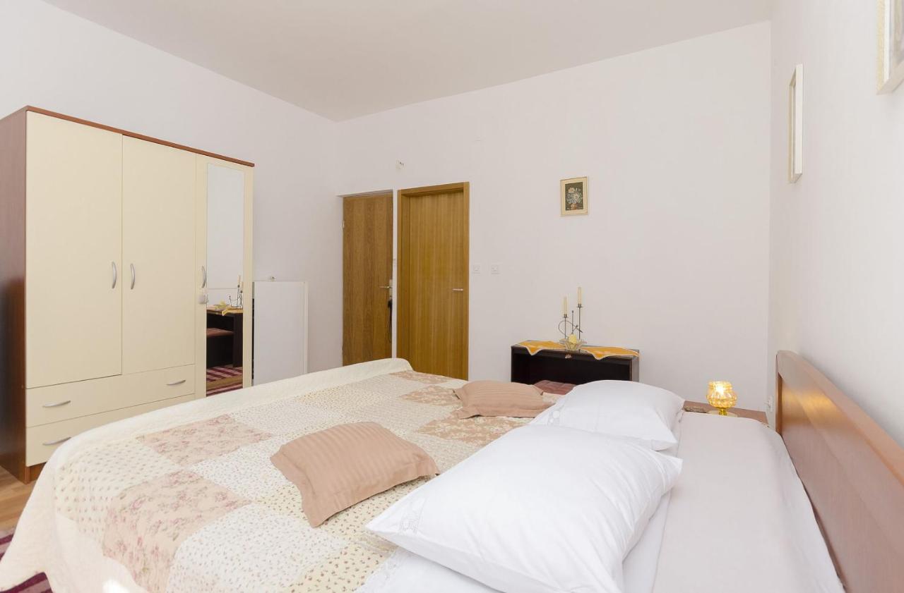 Apartment And Rooms Ema Vodice Eksteriør billede