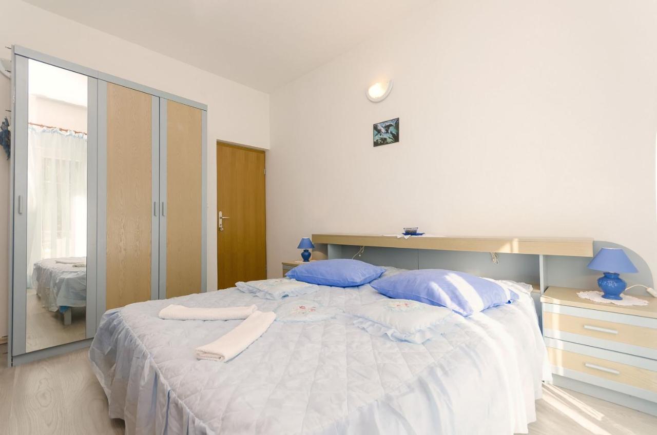 Apartment And Rooms Ema Vodice Eksteriør billede